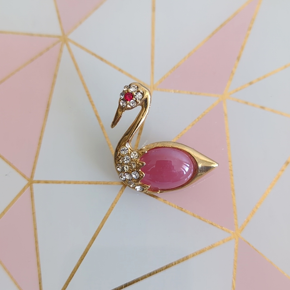 Vintage 90s Swan brooch